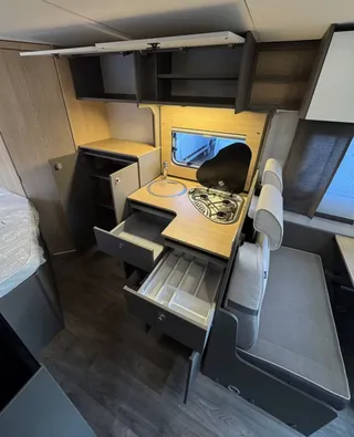 Wohnmobil Küche offen