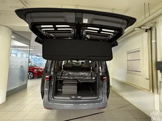 VW Beach Tour Camper von hinten - Siena Vanever